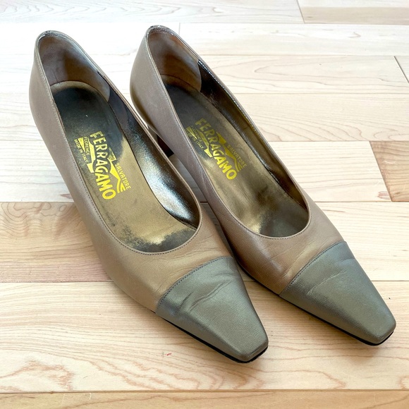 Salvatore Ferragamo Shoes - Savatore Ferragamo classic pump heels, size 9.5